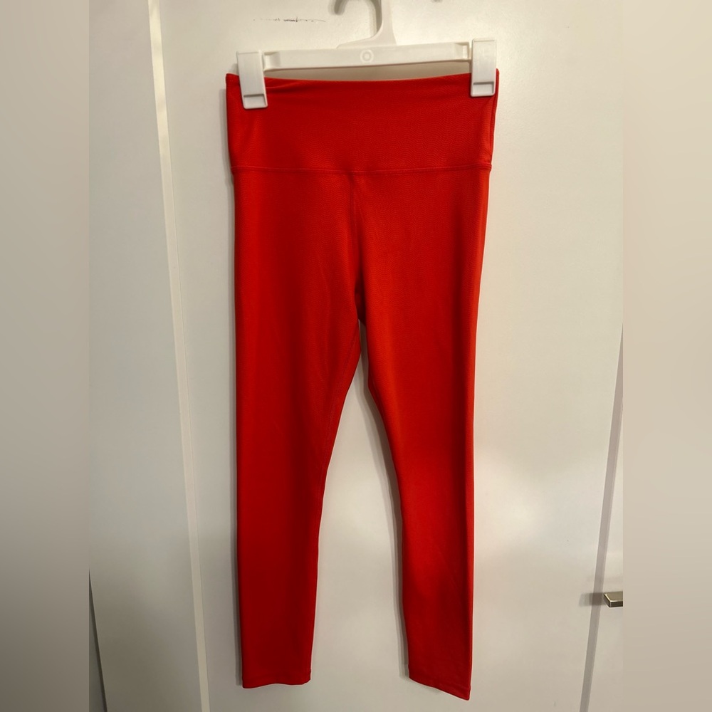 Like New Zyia Active Ascend Red Subtle Pattern Leggings